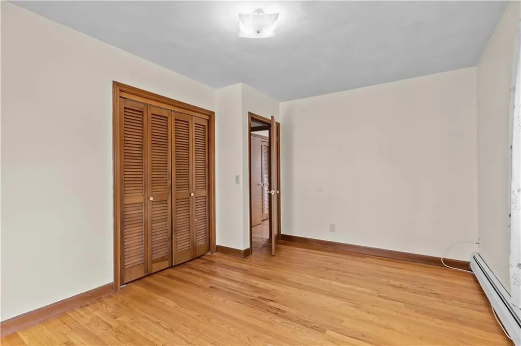 25 Lakeview Avenue Lincoln RI 02865