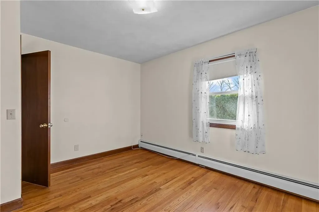 25 Lakeview Avenue Lincoln RI 02865
