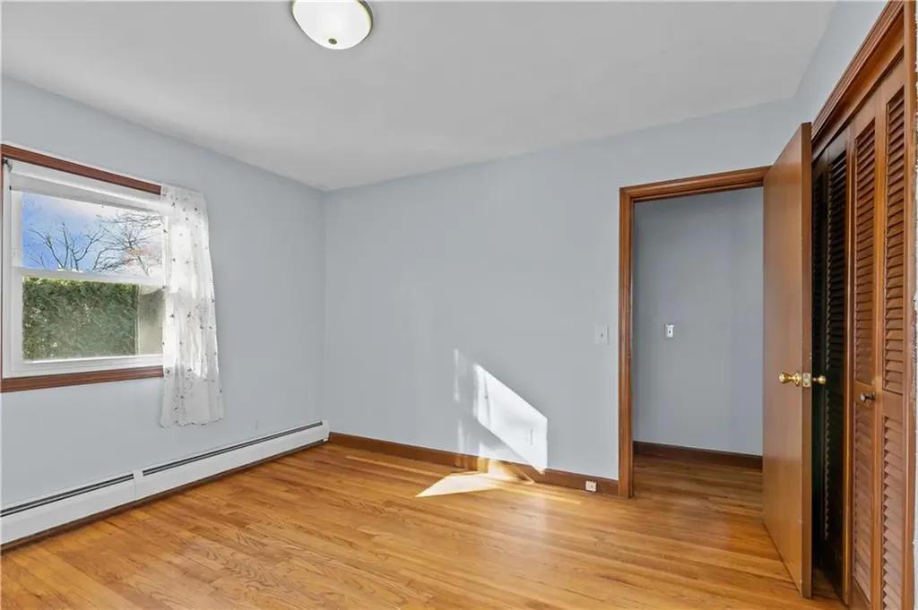 25 Lakeview Avenue Lincoln RI 02865