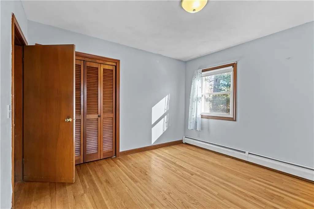 25 Lakeview Avenue Lincoln RI 02865