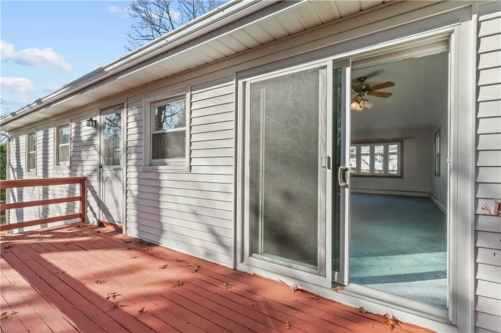 25 Lakeview Avenue Lincoln RI 02865