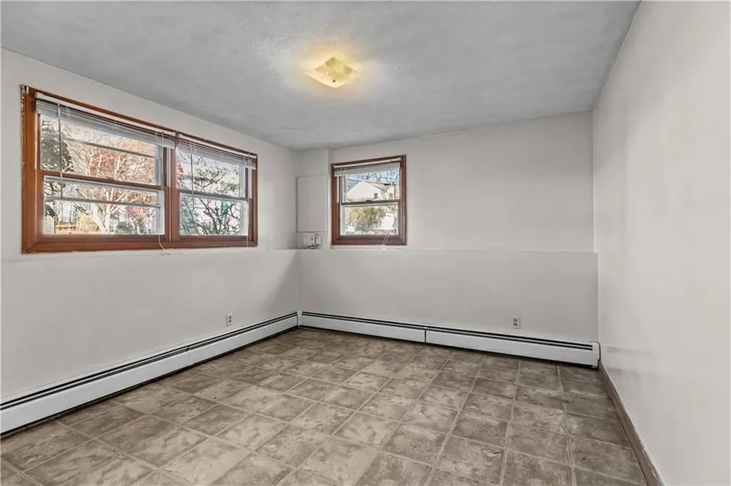 25 Lakeview Avenue Lincoln RI 02865