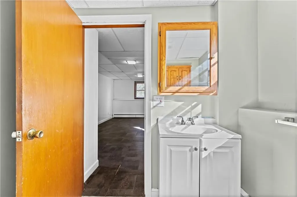 25 Lakeview Avenue Lincoln RI 02865