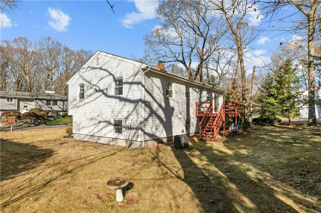 25 Lakeview Avenue Lincoln RI 02865