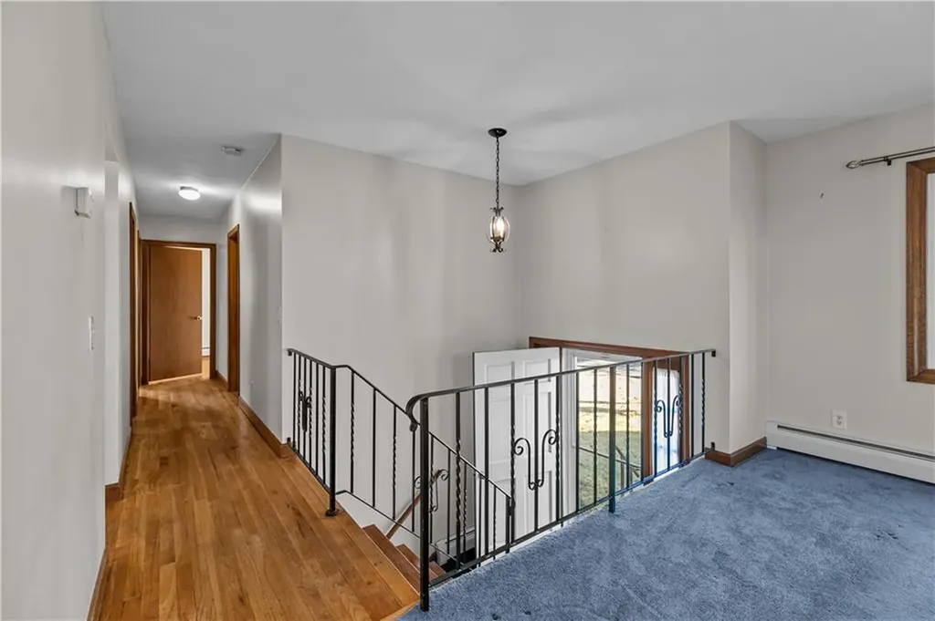 25 Lakeview Avenue Lincoln RI 02865