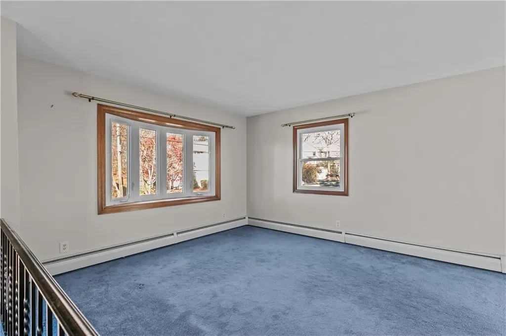 25 Lakeview Avenue Lincoln RI 02865