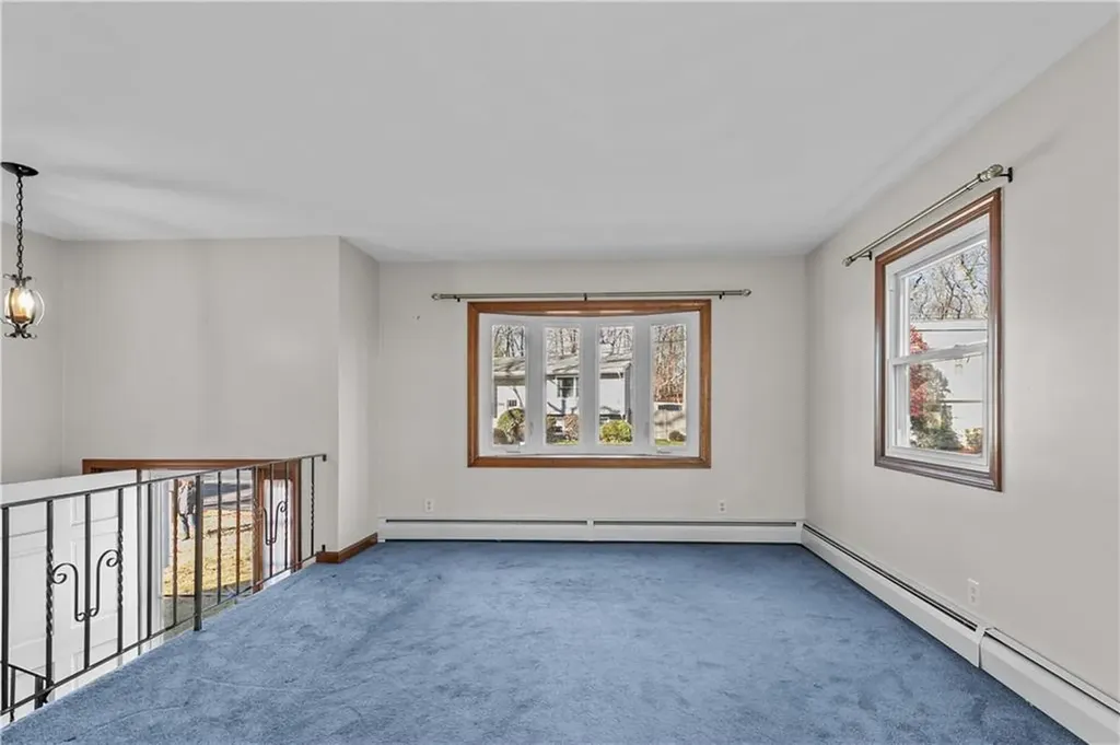 25 Lakeview Avenue Lincoln RI 02865