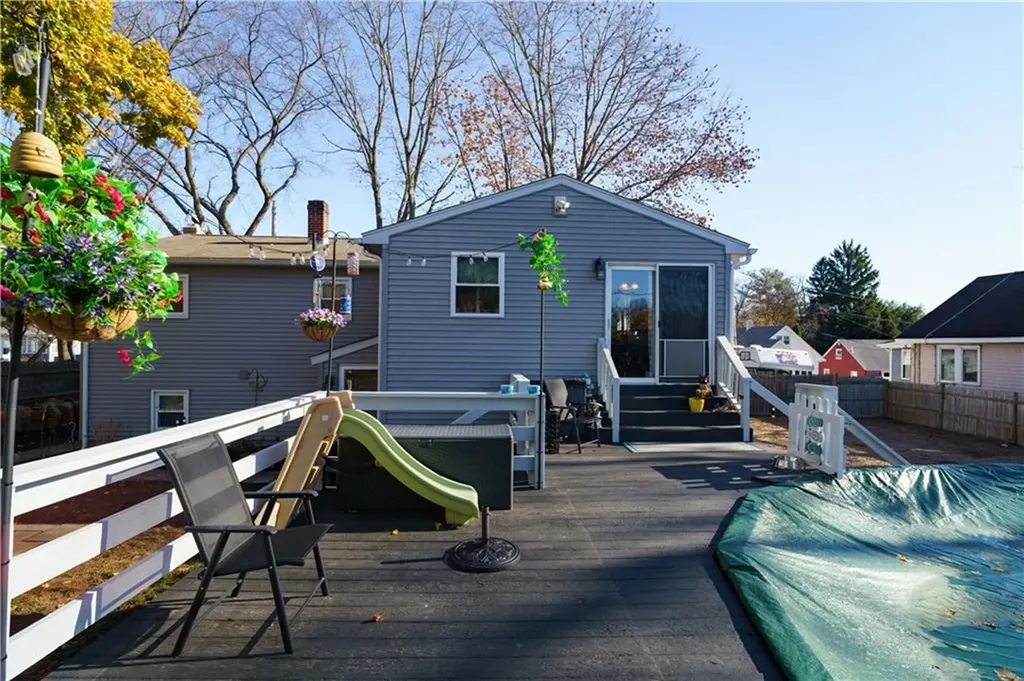 127 Aborn Avenue Warwick RI 02888