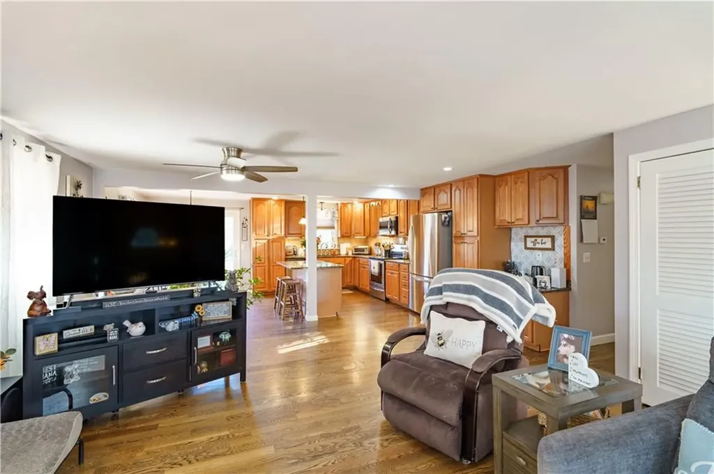 127 Aborn Avenue Warwick RI 02888