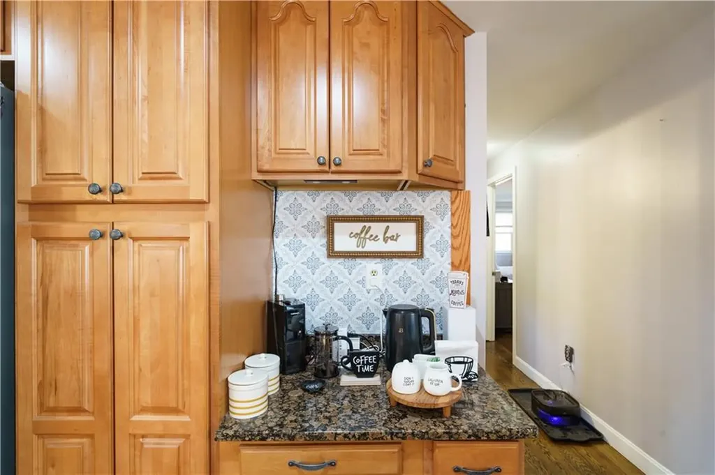 127 Aborn Avenue Warwick RI 02888