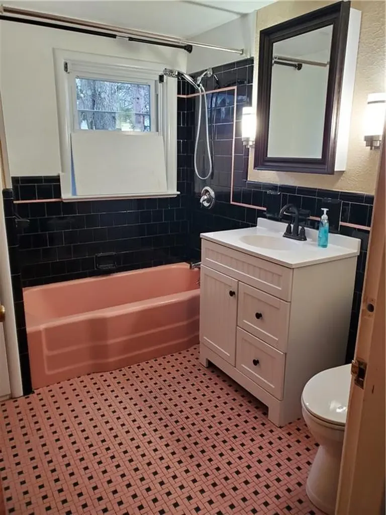 20 Lapre Road North Smithfield RI 02896