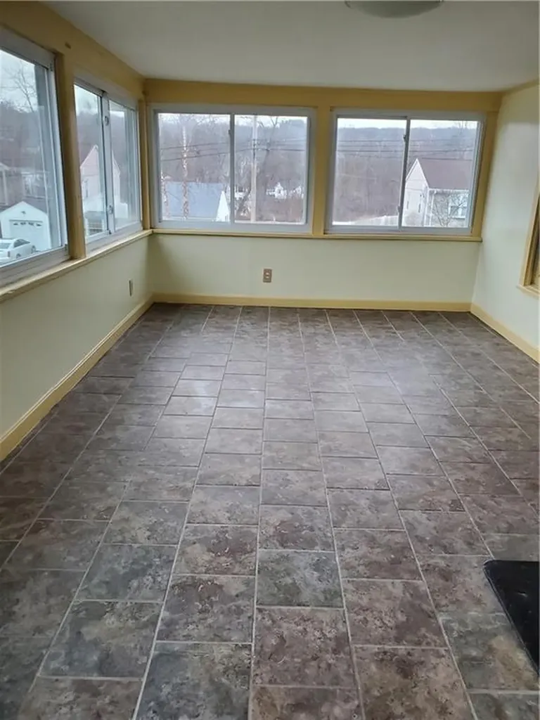 20 Lapre Road North Smithfield RI 02896