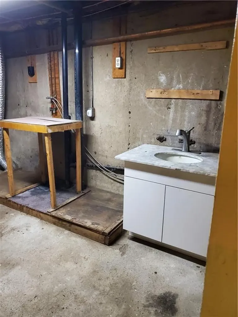 20 Lapre Road North Smithfield RI 02896