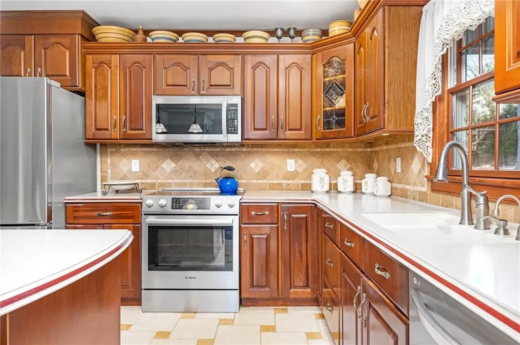 9 Sylvan Lane Westerly RI 02891