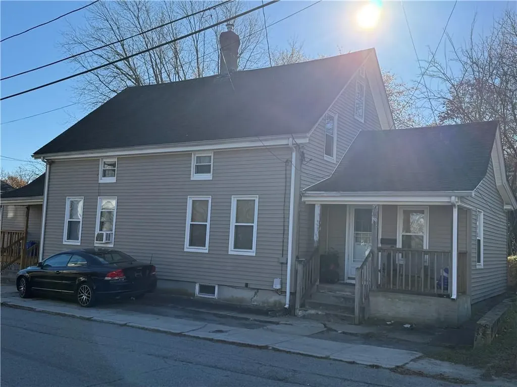 34 36 Willow Street West Warwick RI 02893
