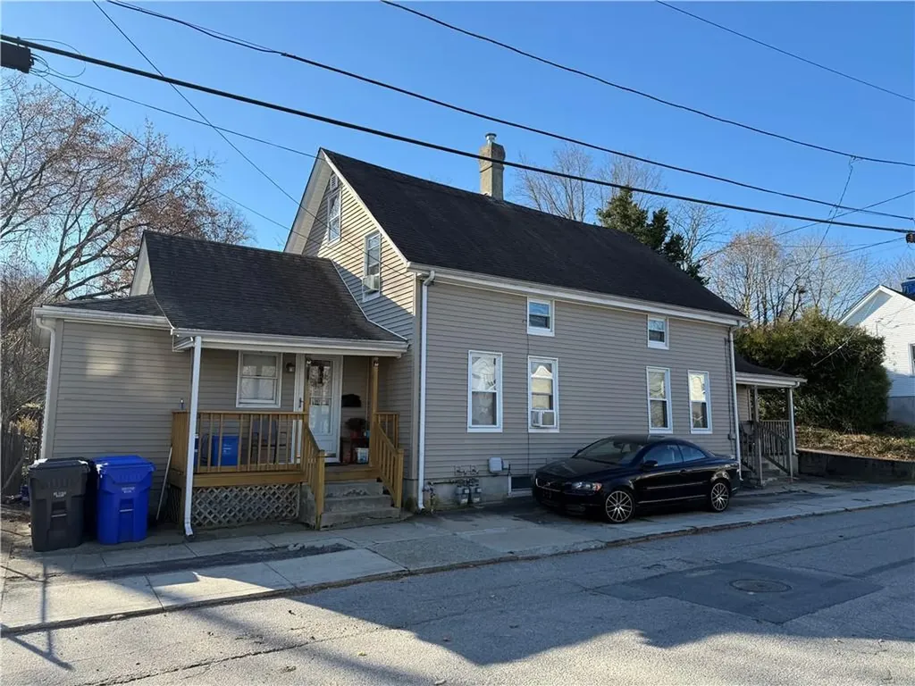 34 36 Willow Street West Warwick RI 02893