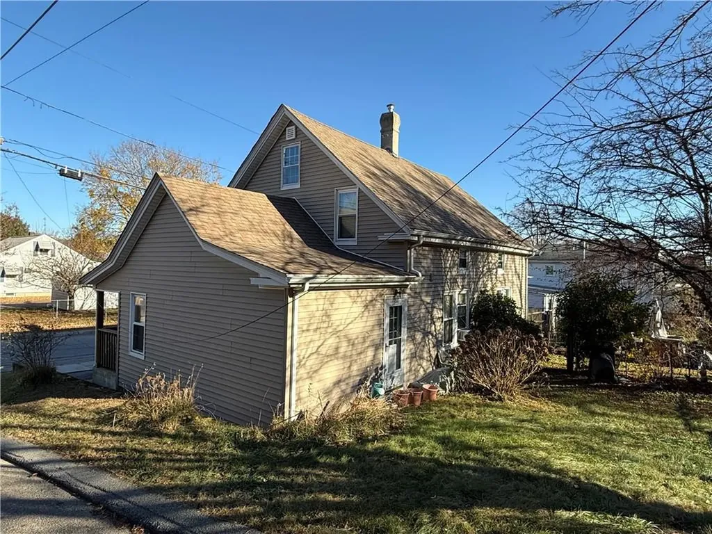 34 36 Willow Street West Warwick RI 02893