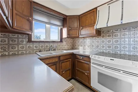 71 Pearson Avenue Pawtucket RI 02860