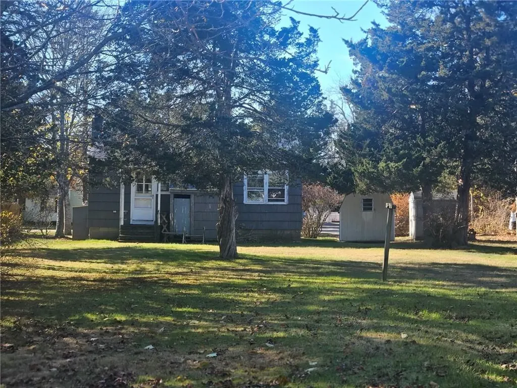 65 Montauk Avenue Westerly RI 02891
