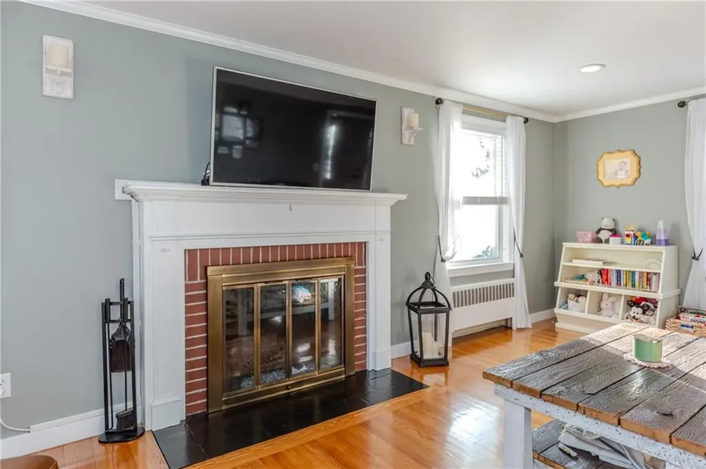 7 Mayfair Drive East Providence RI 02916