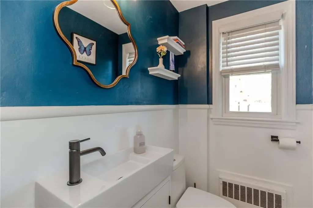 7 Mayfair Drive East Providence RI 02916