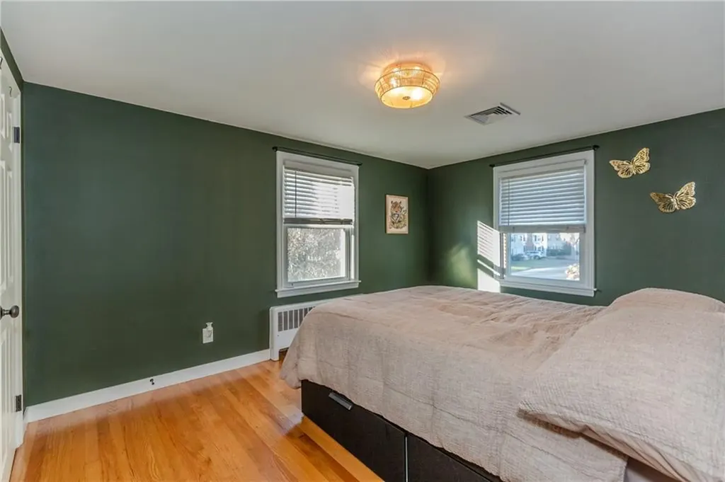 7 Mayfair Drive East Providence RI 02916