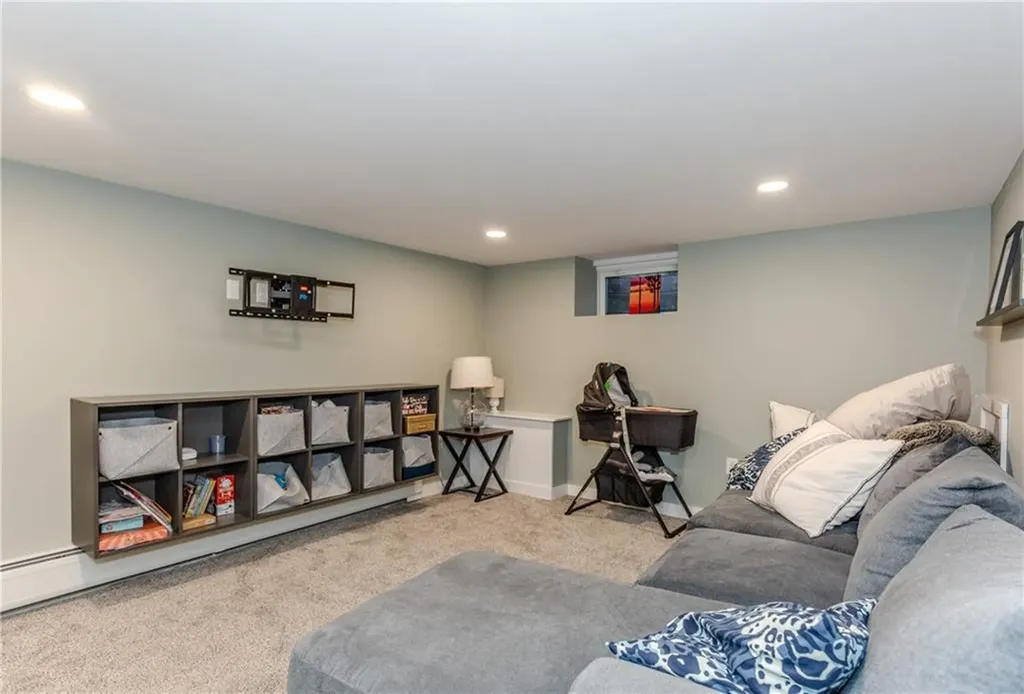 7 Mayfair Drive East Providence RI 02916