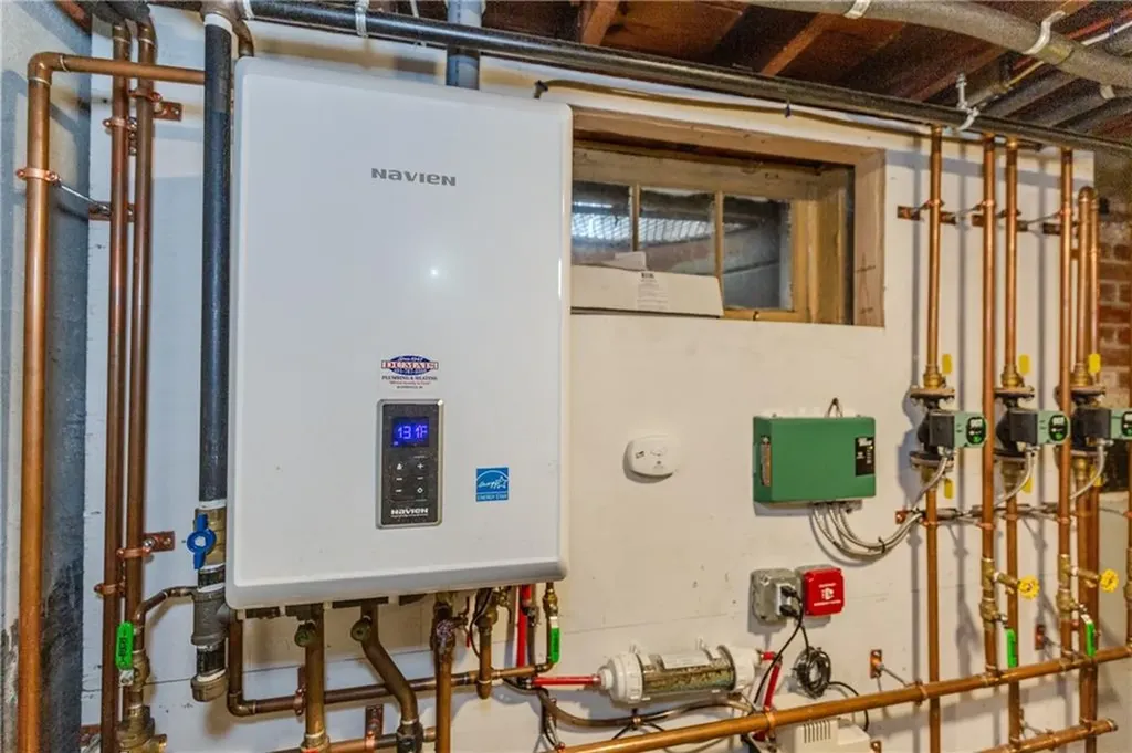 7 Mayfair Drive East Providence RI 02916