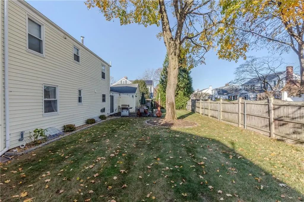 7 Mayfair Drive East Providence RI 02916