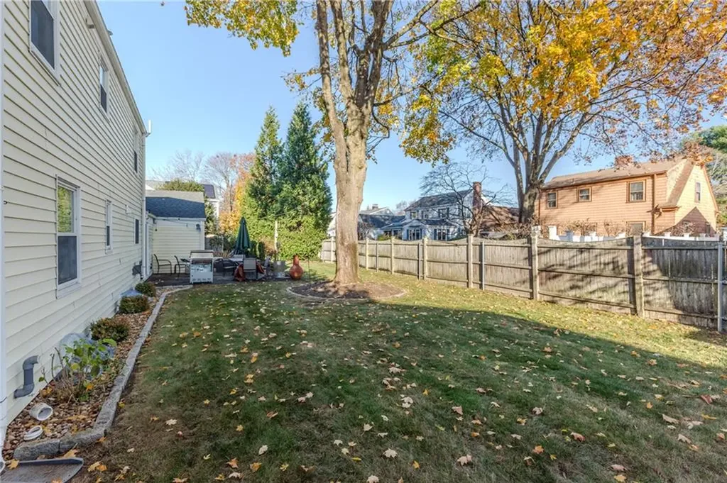 7 Mayfair Drive East Providence RI 02916