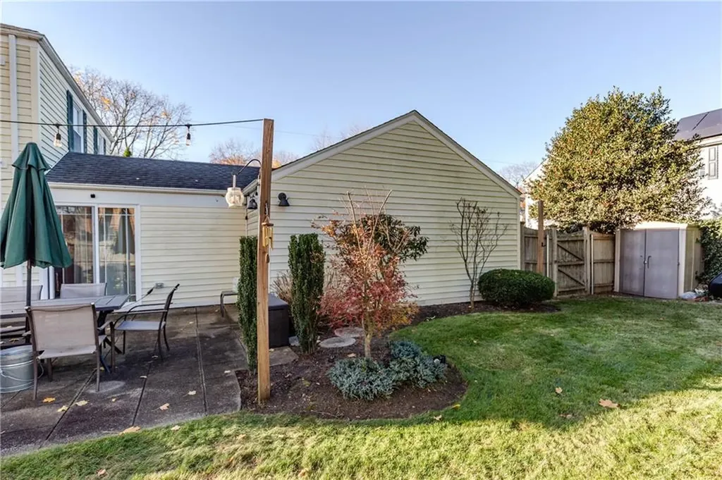 7 Mayfair Drive East Providence RI 02916