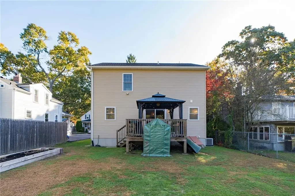 193 Reynolds Avenue Warwick RI 02889