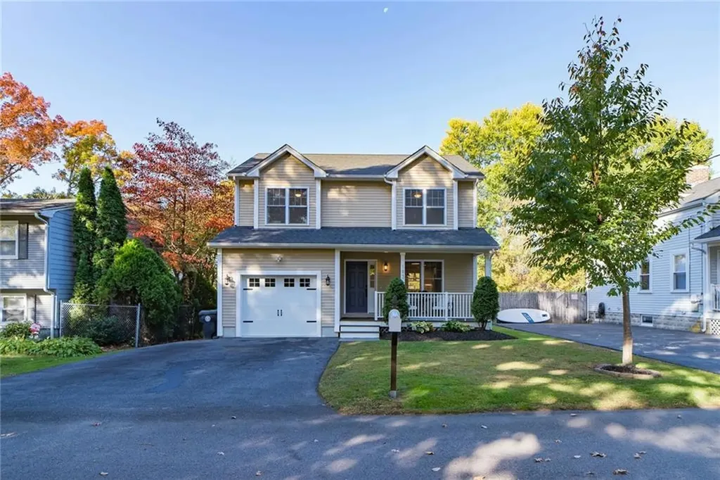 193 Reynolds Avenue Warwick RI 02889