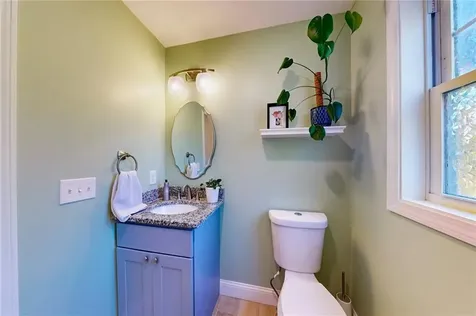 193 Reynolds Avenue Warwick RI 02889