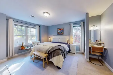 193 Reynolds Avenue Warwick RI 02889