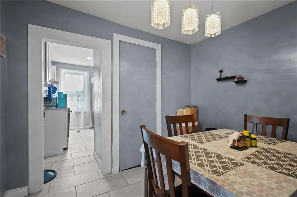 63 W Clifford Street Providence RI 02907