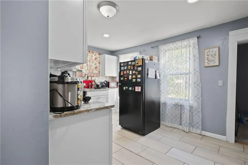 63 W Clifford Street Providence RI 02907