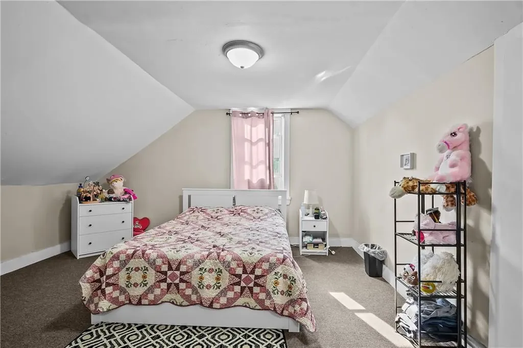 63 W Clifford Street Providence RI 02907