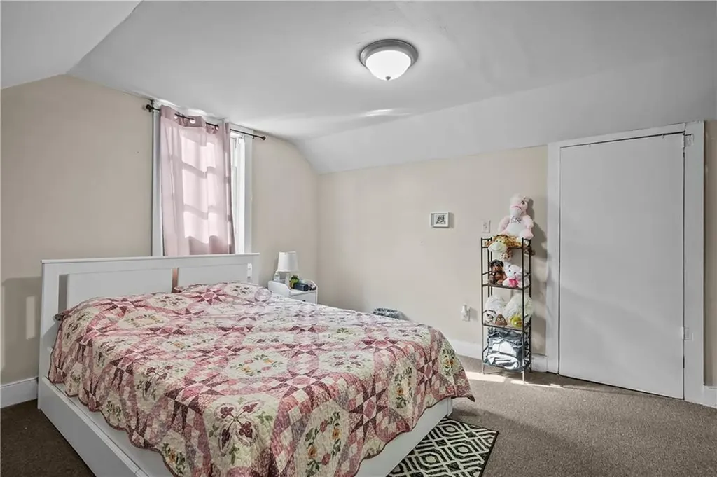 63 W Clifford Street Providence RI 02907