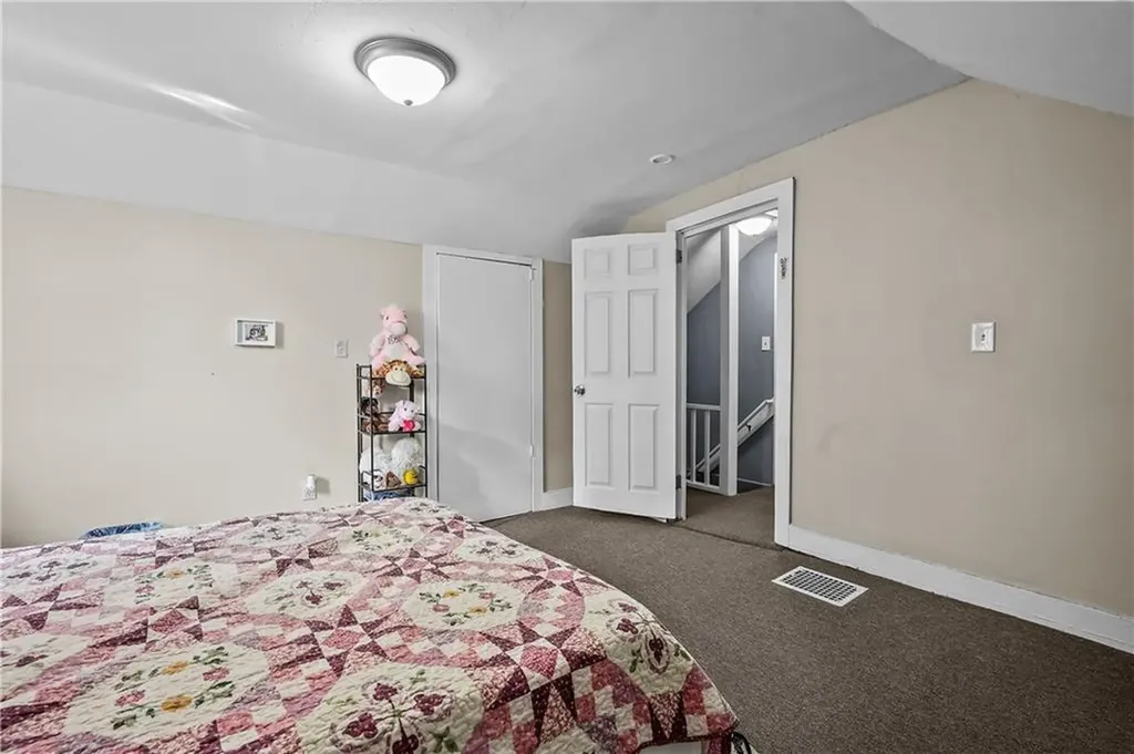 63 W Clifford Street Providence RI 02907
