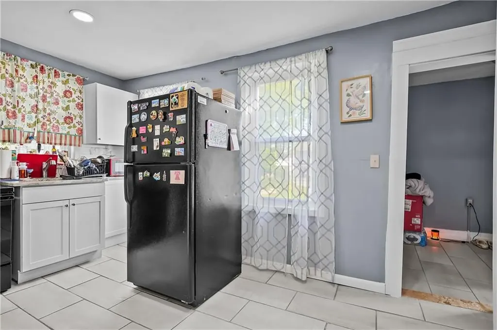 63 W Clifford Street Providence RI 02907