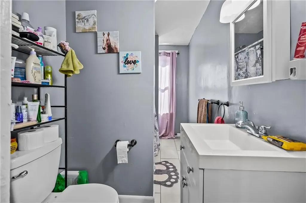 63 W Clifford Street Providence RI 02907