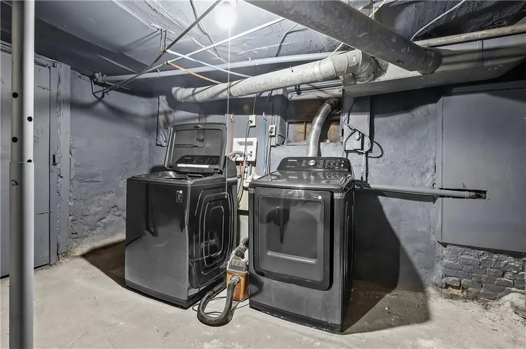 63 W Clifford Street Providence RI 02907