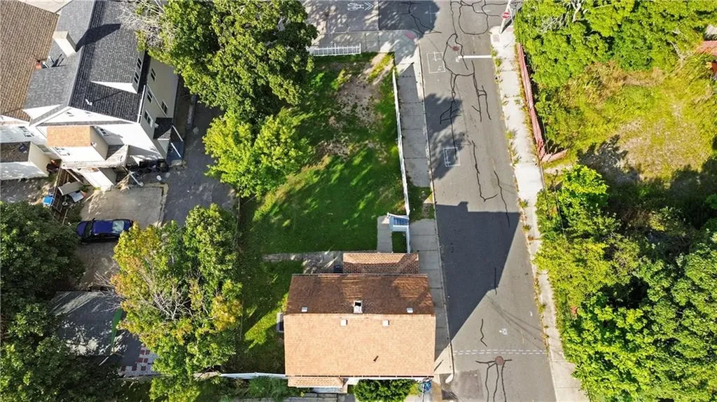 63 W Clifford Street Providence RI 02907