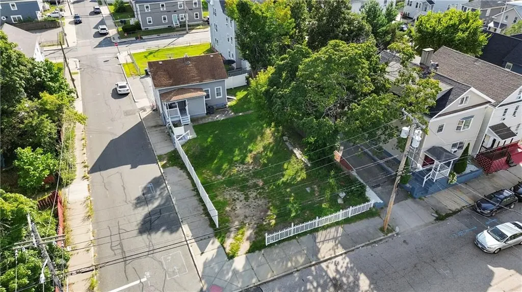 63 W Clifford Street Providence RI 02907