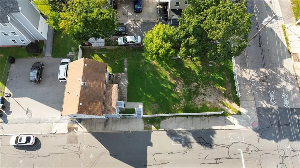 63 W Clifford Street Providence RI 02907