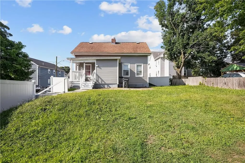 63 W Clifford Street Providence RI 02907