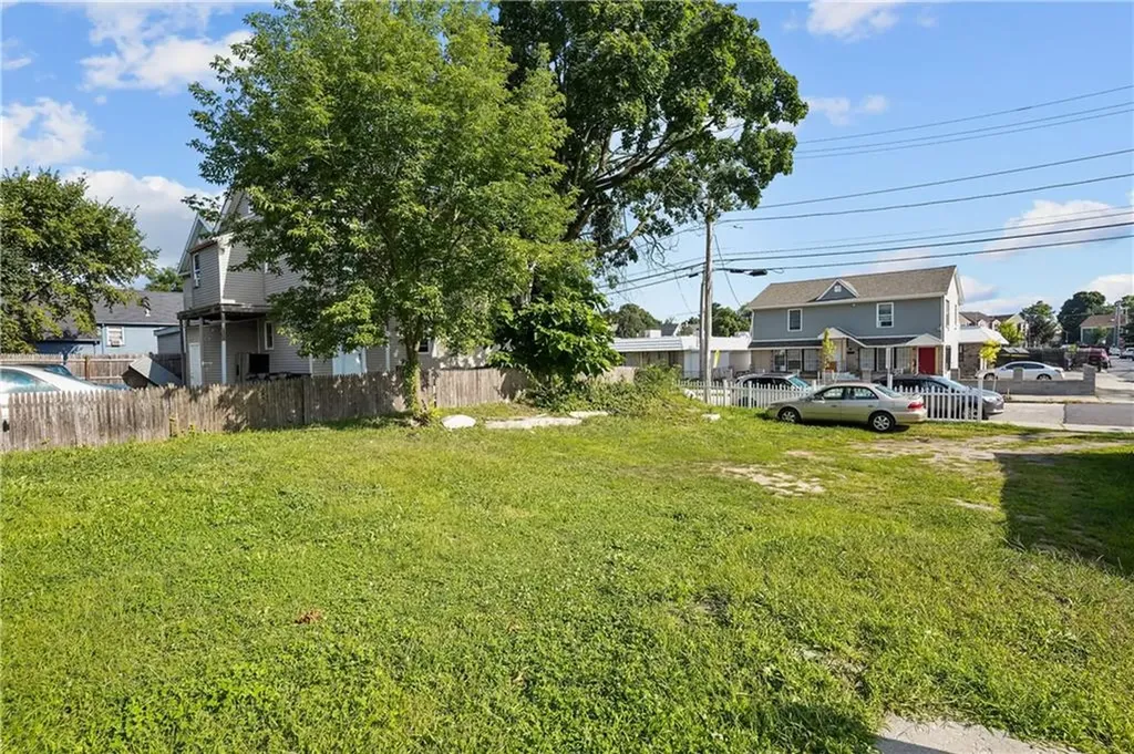 63 W Clifford Street Providence RI 02907