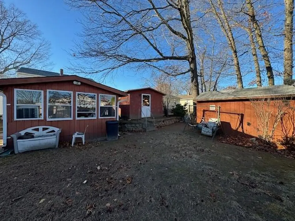 11 Cove Court North Providence RI 02911