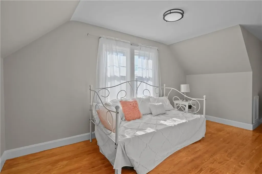 17 Boulevard Avenue Lincoln RI 02865